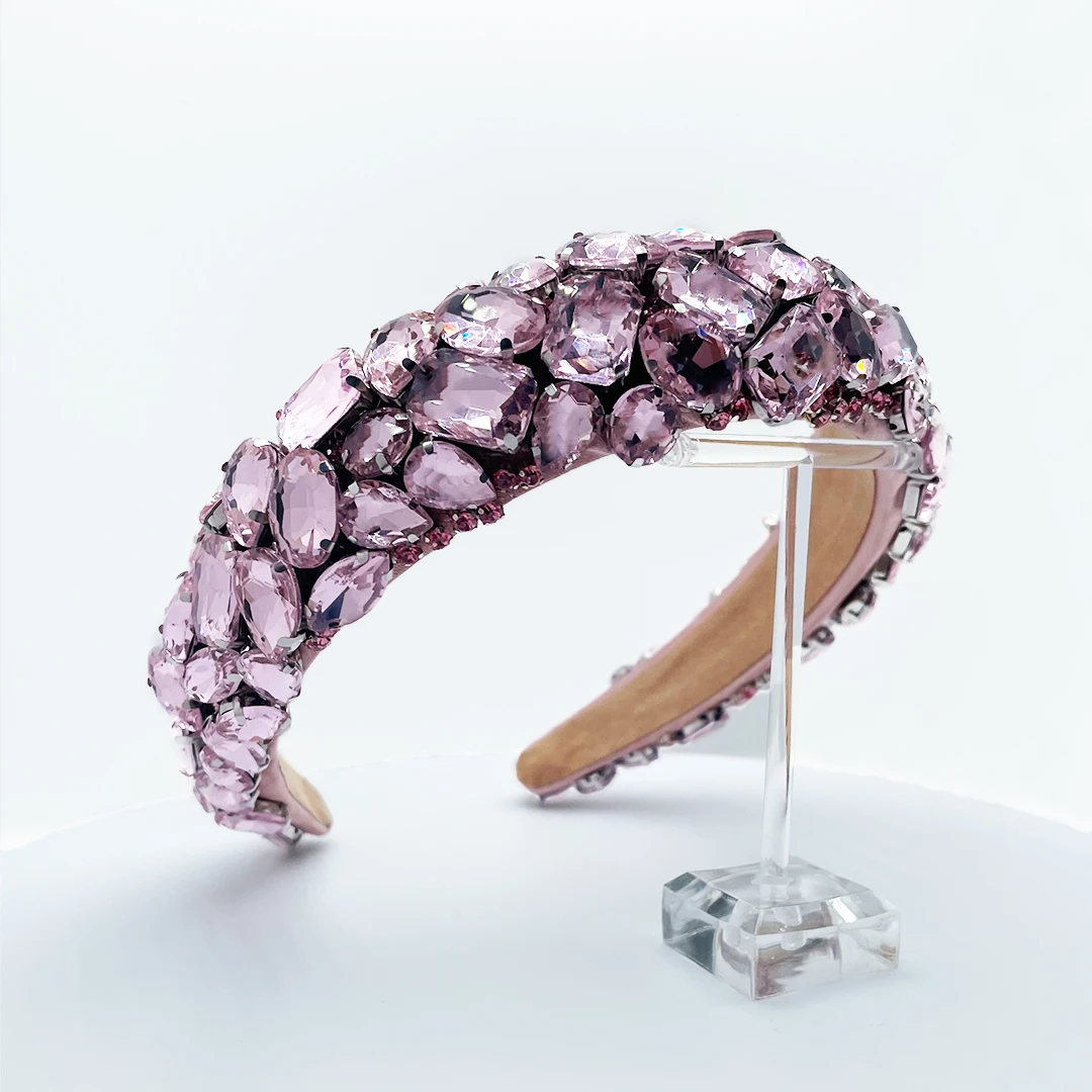 ROSAN – Rosa Strass-Haarreif mit Glamour-Faktor – Bild 4