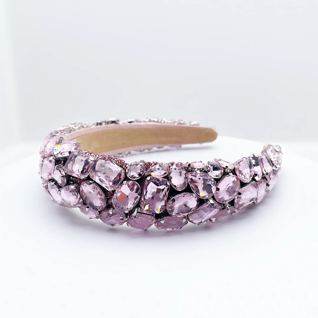 ROSAN – Rosa Strass-Haarreif mit Glamour-Faktor – Bild 2