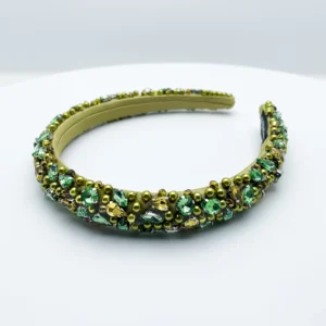 SOORINA – Festlicher Glanz in Oliv