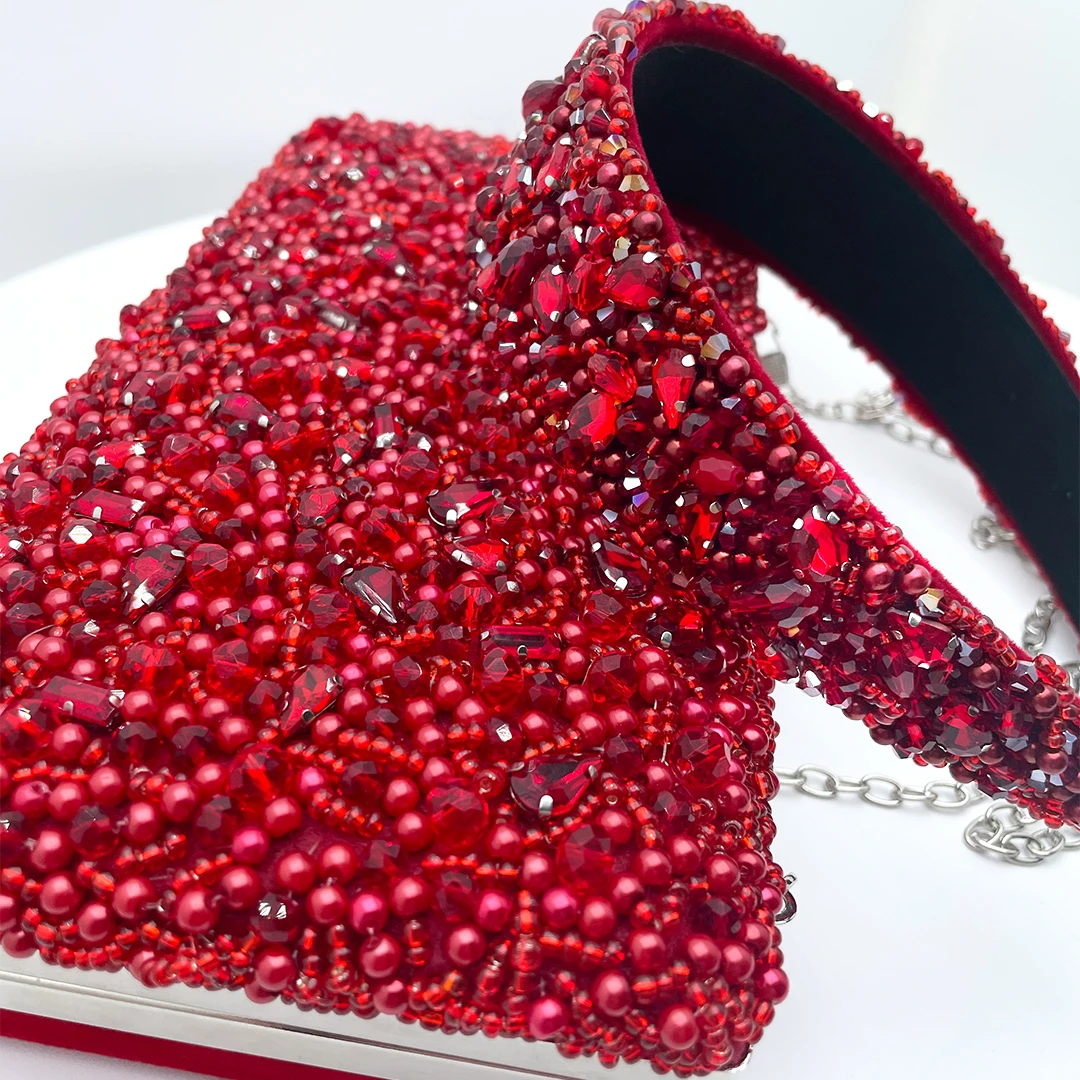 Red Velvet Spark - Geschenkset aus Clutch & Haarreif – Bild 4